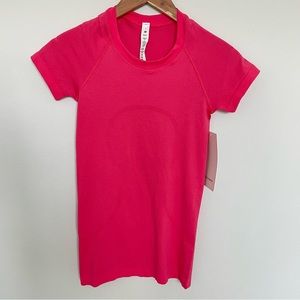 COPY - NWT Lululemon Swiftly Tech Short Sleeve Shirt 2.0 Lipgloss/Lipgloss Size…